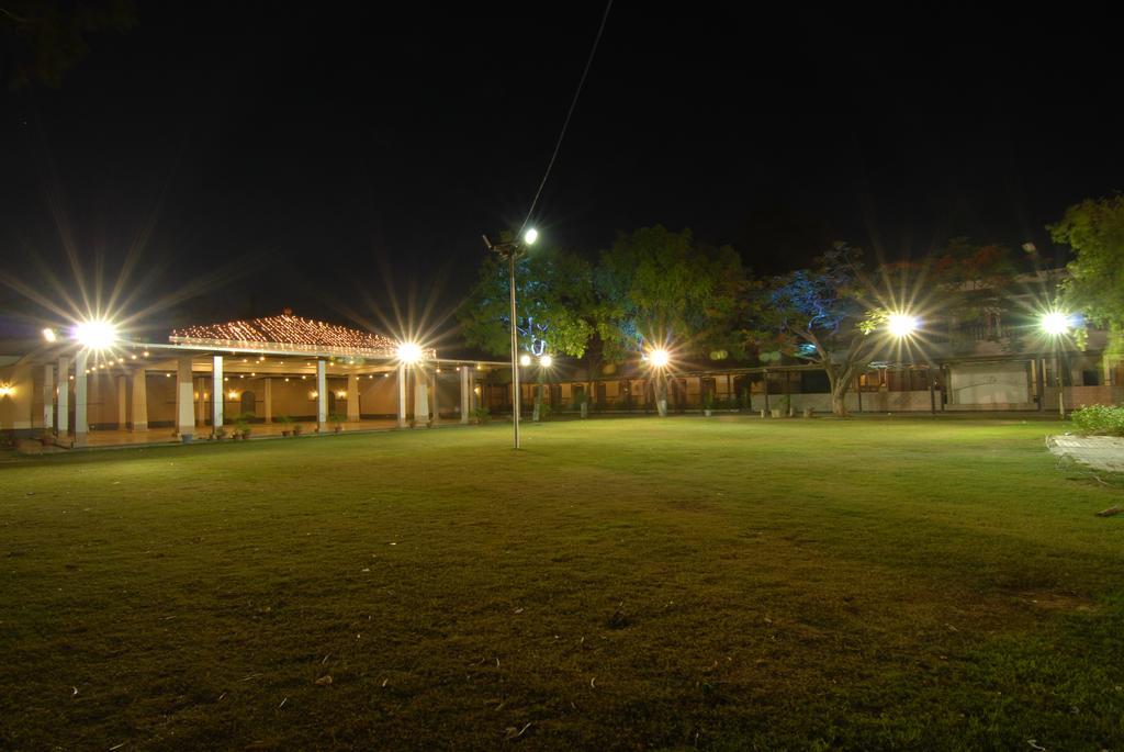 Chanakya Bnr Hotel Ranchi Bagian luar foto
