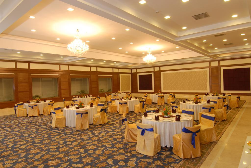 Chanakya Bnr Hotel Ranchi Bagian luar foto