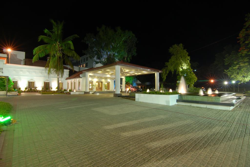 Chanakya Bnr Hotel Ranchi Bagian luar foto