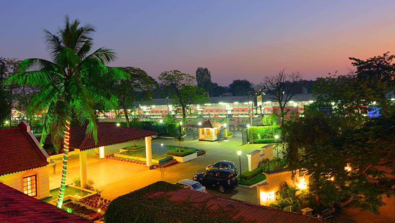 Chanakya Bnr Hotel Ranchi Bagian luar foto