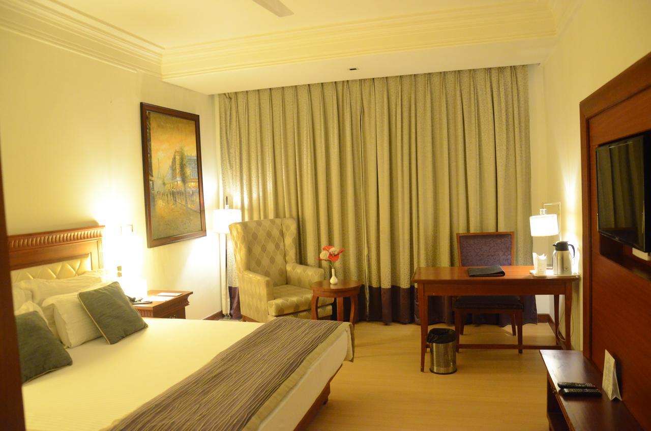 Chanakya Bnr Hotel Ranchi Bagian luar foto