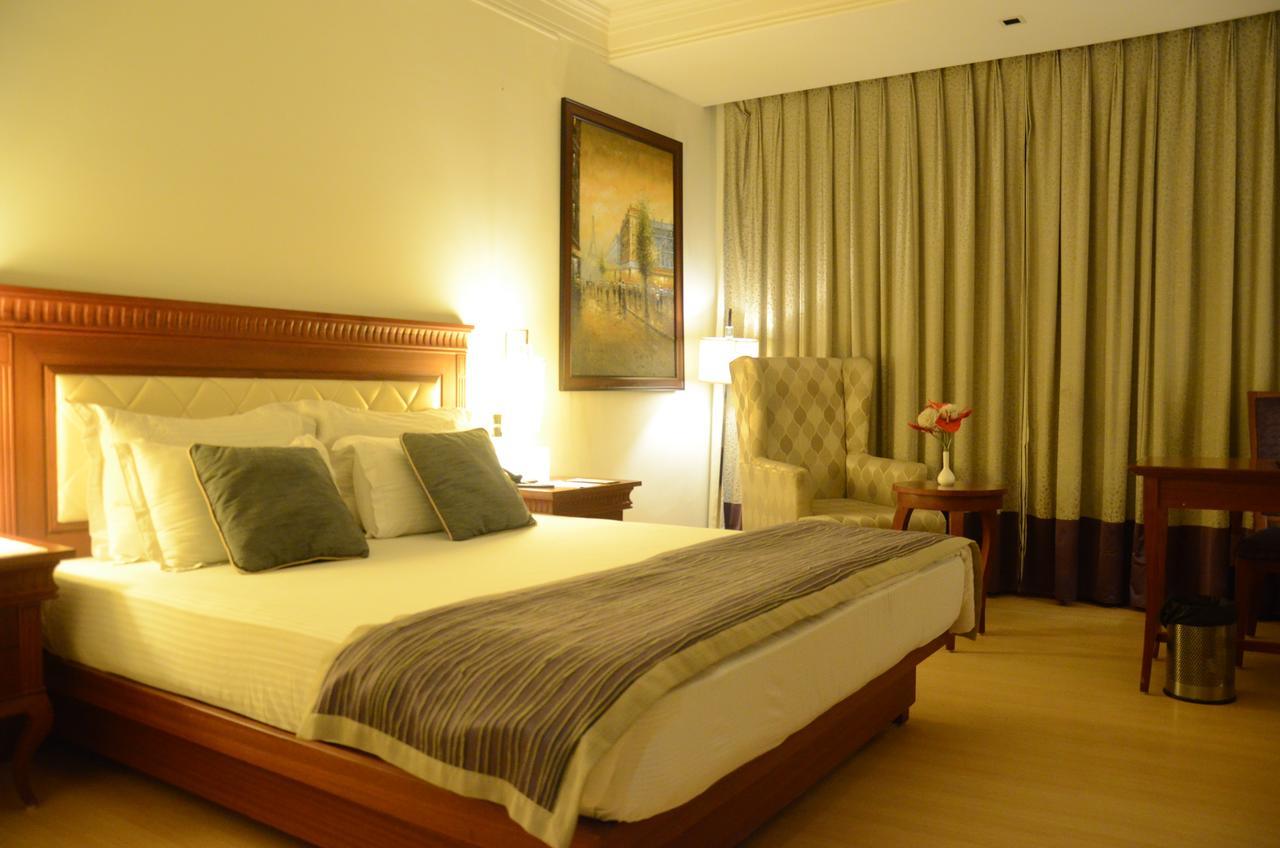 Chanakya Bnr Hotel Ranchi Bagian luar foto
