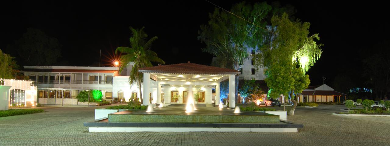 Chanakya Bnr Hotel Ranchi Bagian luar foto