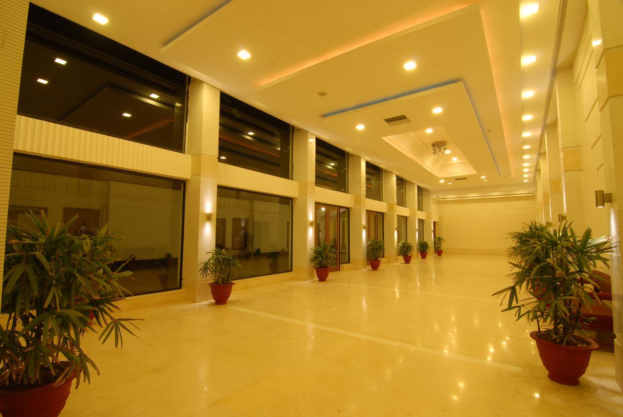 Chanakya Bnr Hotel Ranchi Bagian luar foto